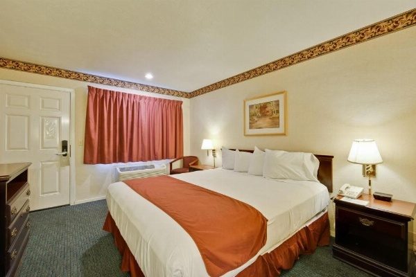 Americas Best Value Inn - Sky Ranch Palo Alto image 17